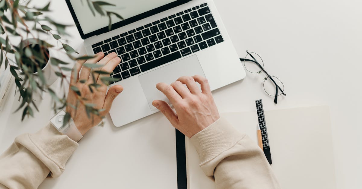 How to Identify Low-Resolution Problems on Your Laptop Display