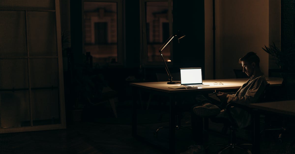 Signs Indicating Your Laptop Screen Needs Repair