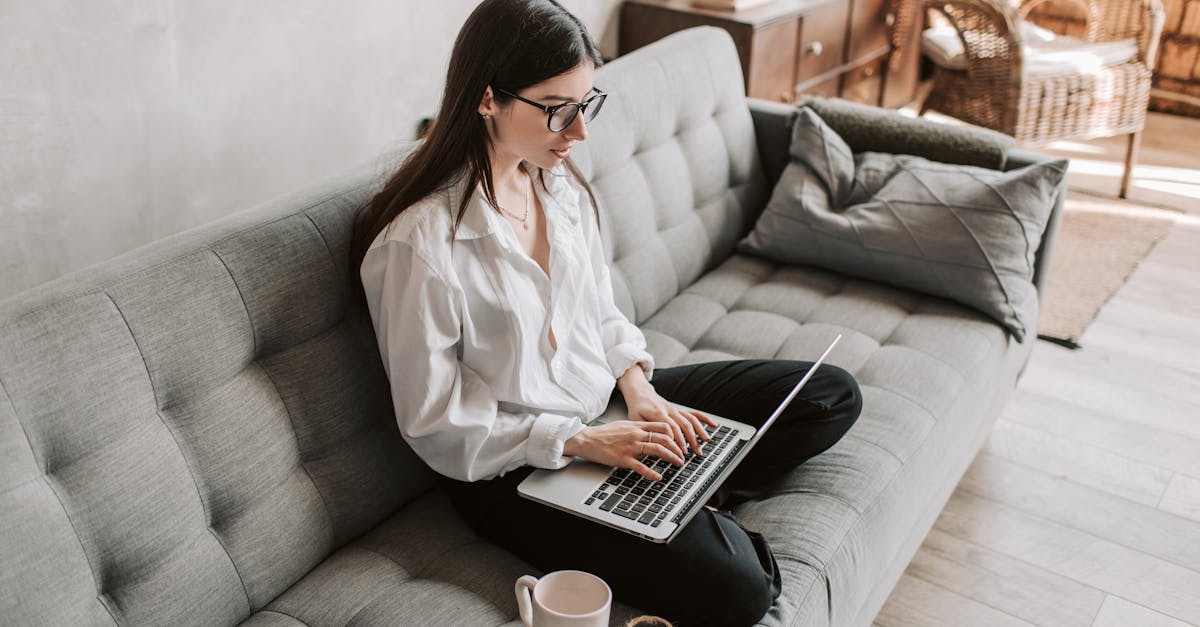 Troubleshooting Common Issues During Laptop Screen Replacement